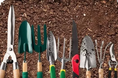 essential gardening tools names